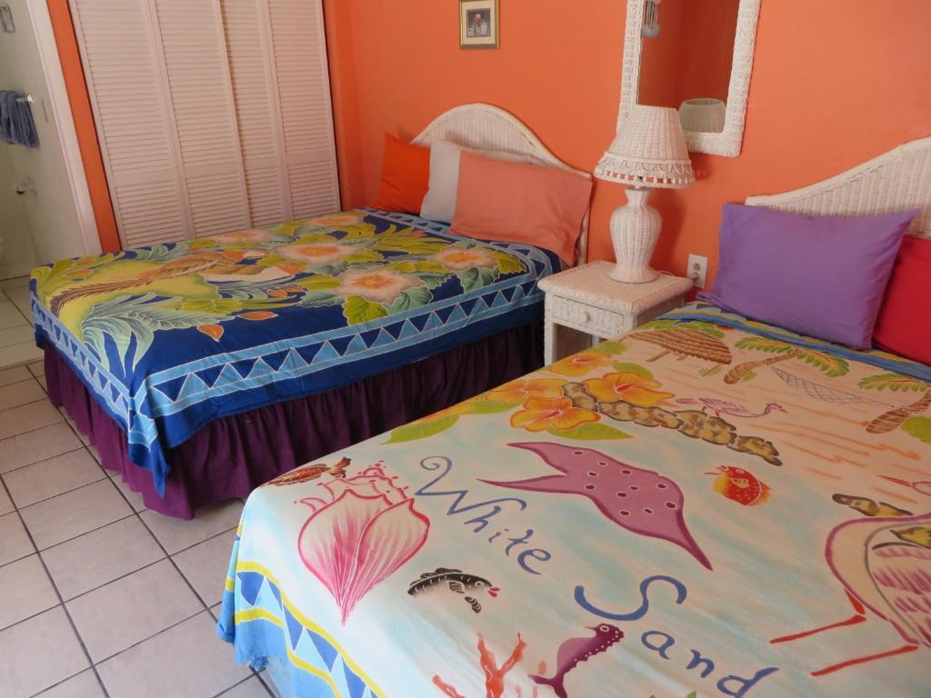 White Sands Inn Marathon Bagian luar foto