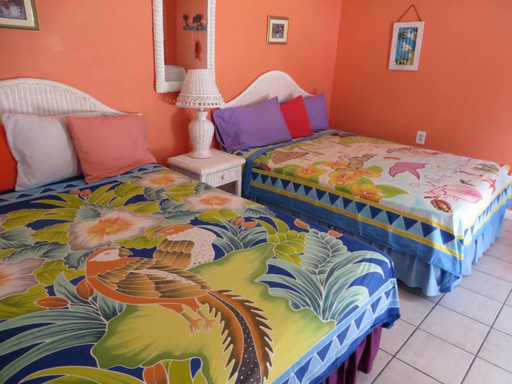 White Sands Inn Marathon Bagian luar foto