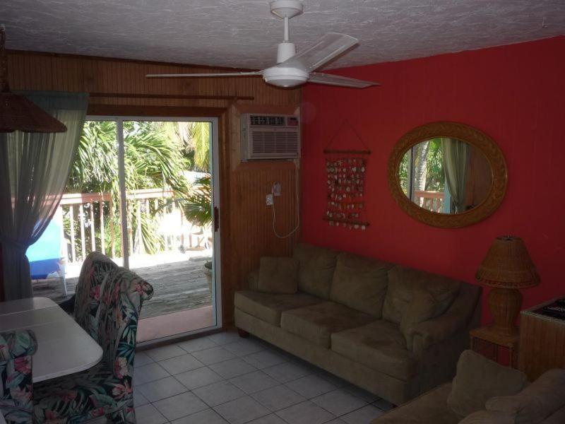 White Sands Inn Marathon Bagian luar foto