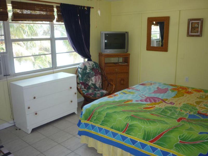 White Sands Inn Marathon Bagian luar foto
