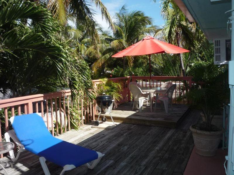 White Sands Inn Marathon Bagian luar foto